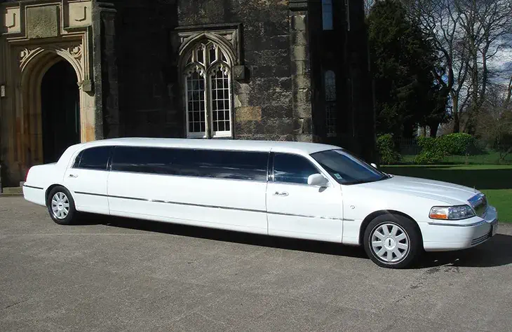 Fleet lincolnstretchedlimo01